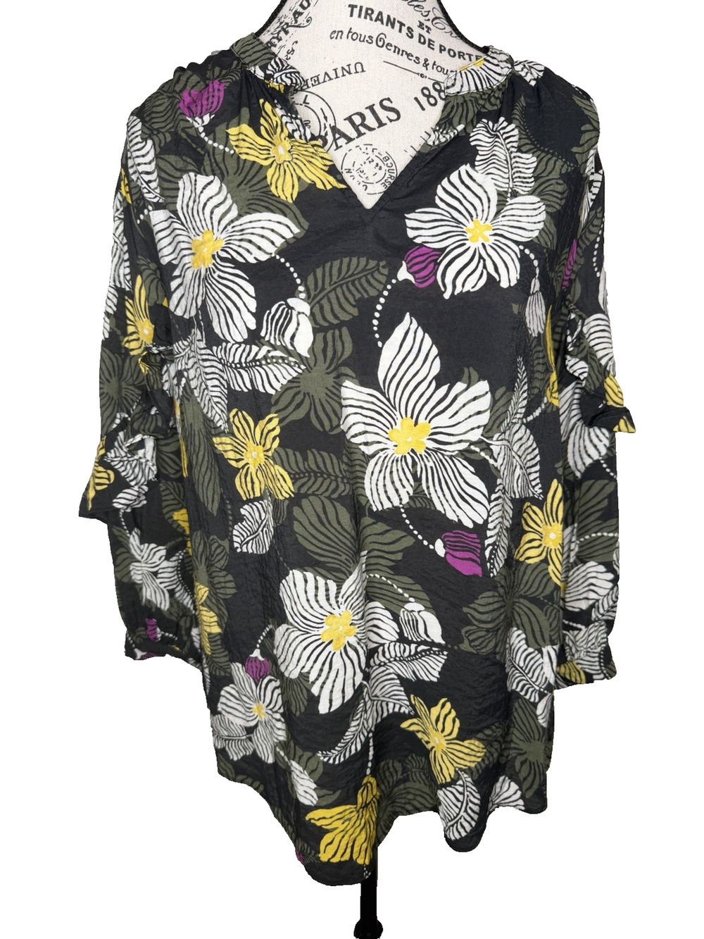 Chico’s Women’s Blouse Size 1 Black With Multicolor Floral Print 3/4 Sleeves